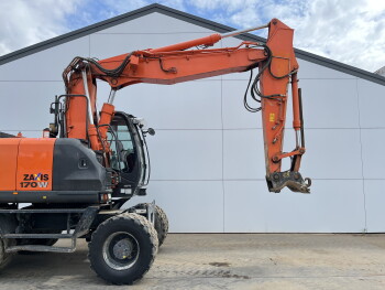 Hitachi ZX170W-5B | 2017 | CE + EPA | € 64.500 | 6007 h.